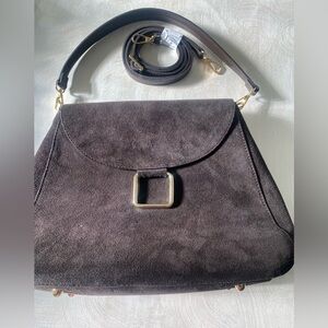 The Lilium Firenze shoulder bag is made of Italian suede.